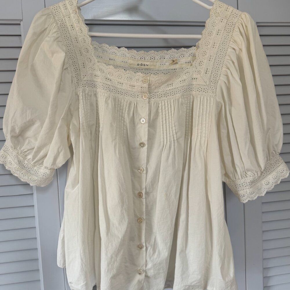 Doen Blouse with Lace Details Size Small
